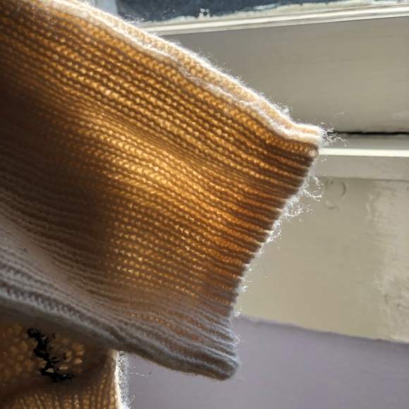 Urban Outfitters Sweater - Picture 3 of 7